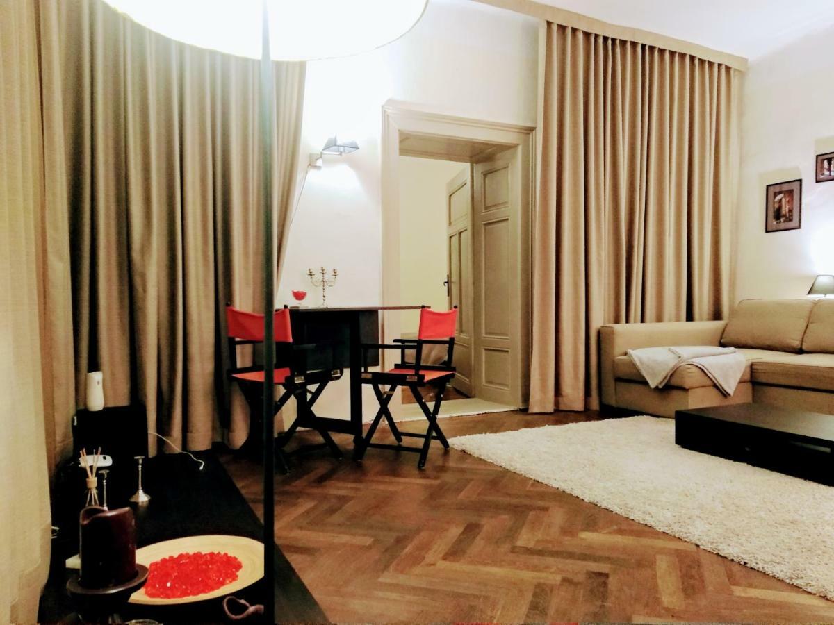 Charming Vintage Apartment Piata Sfatului Brašov Exteriér fotografie